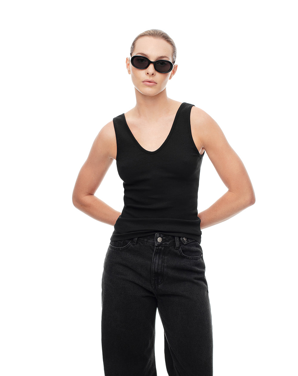 Camiseta slim sin mangas algodón negra mujer