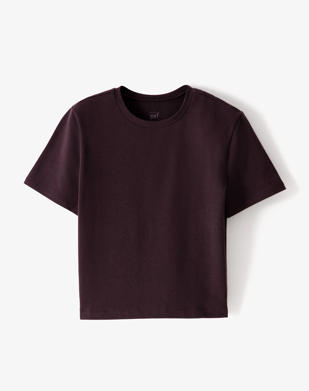 Camiseta slim fit manga corta vinotinto