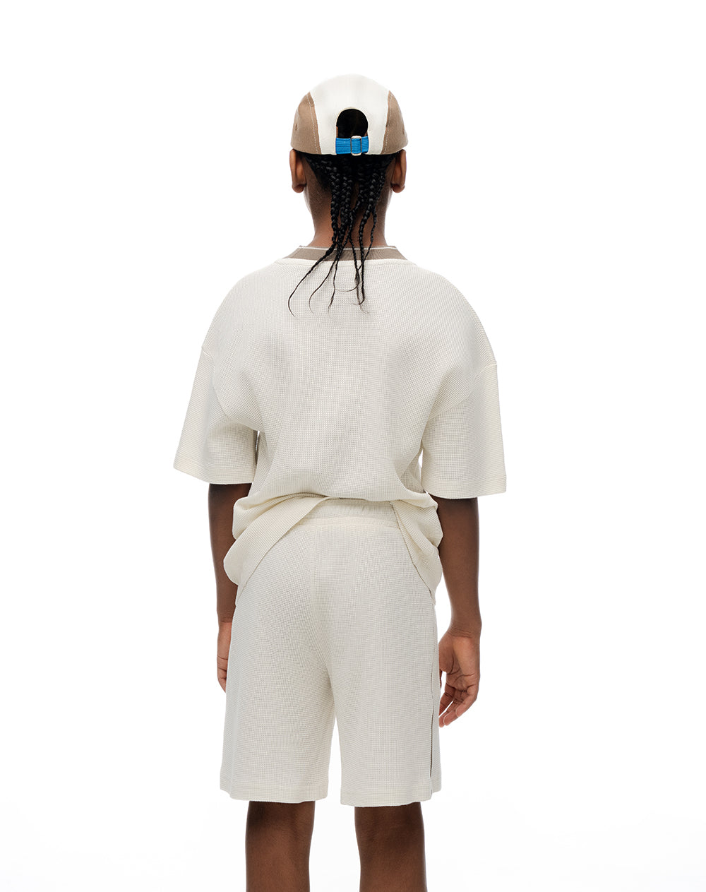 Bermuda regular algodón texturizada vainilla niño