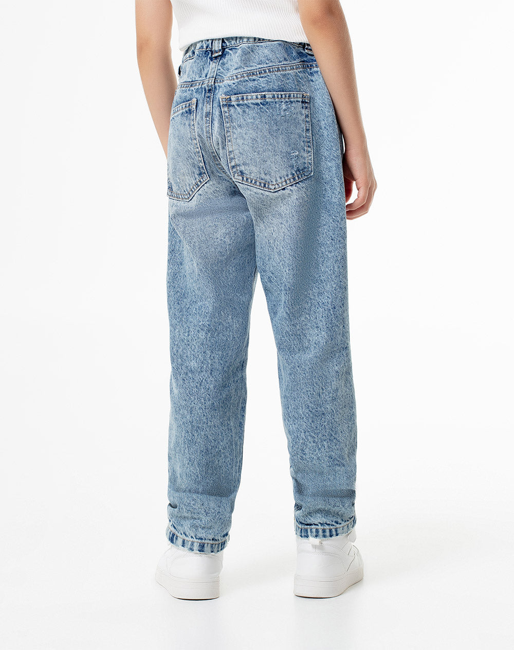Jean mom fit tiro medio índigo medio niña