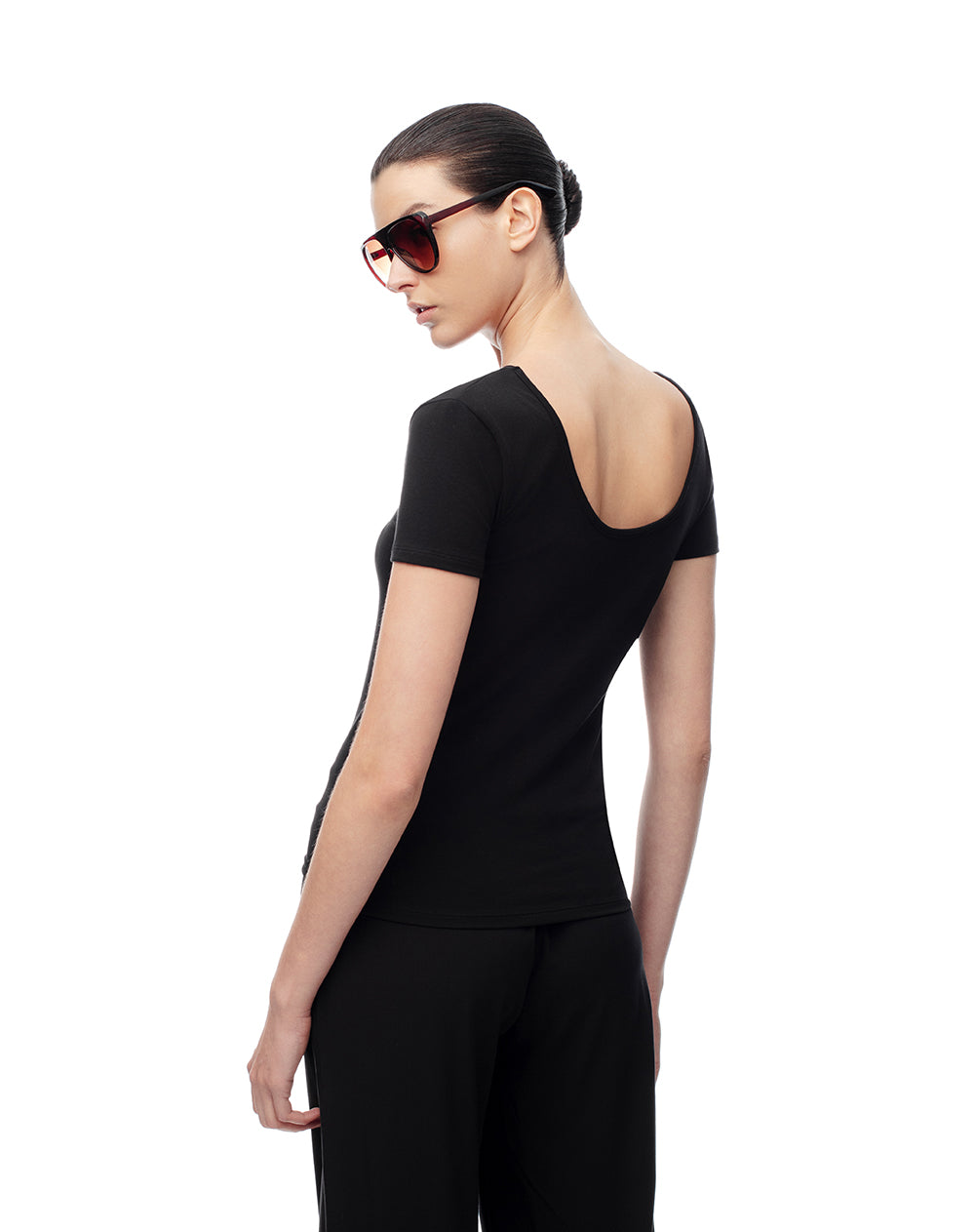 Camiseta relaxed fit manga corta negra