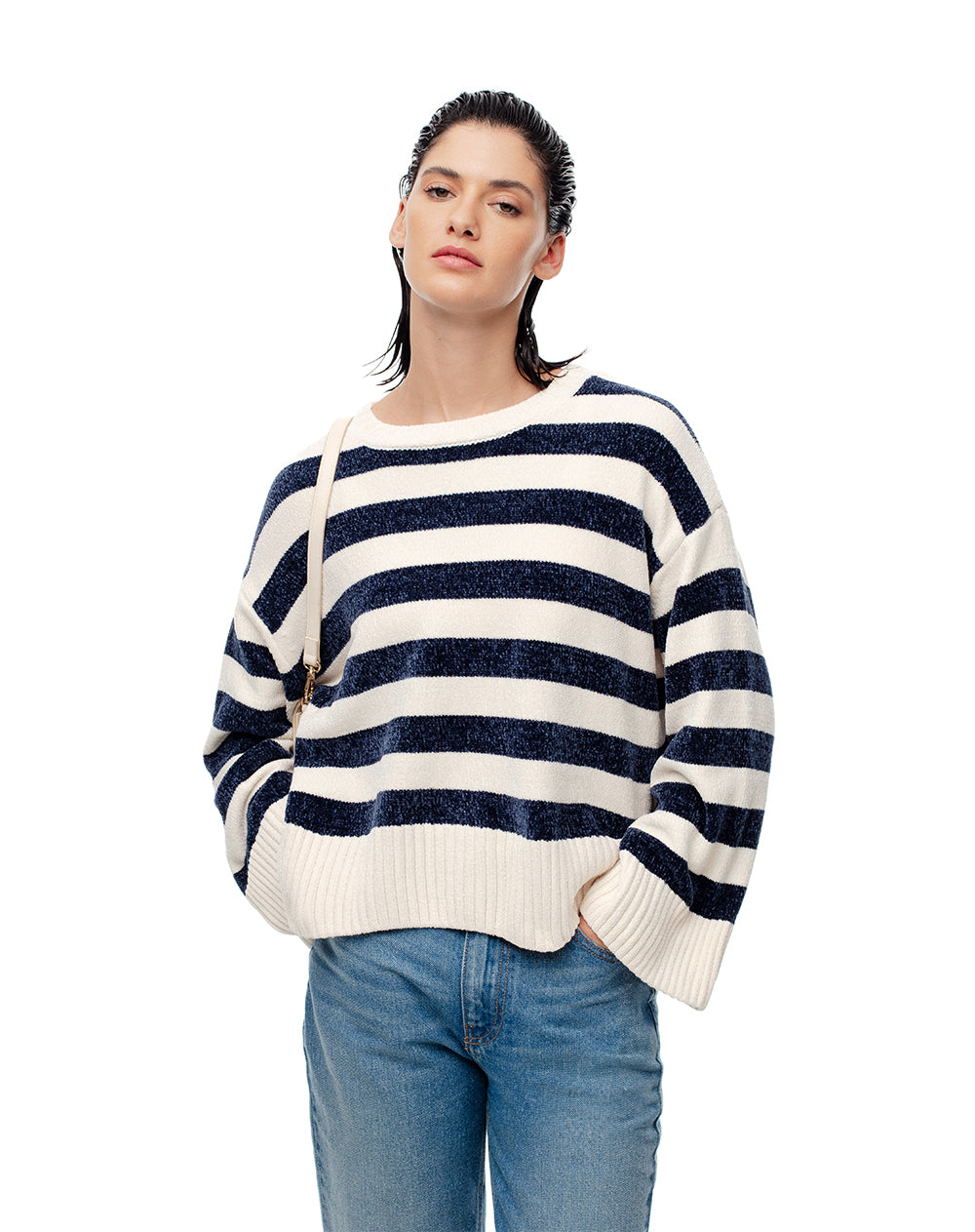 Buzo Oversized Fit Rayas Azules Estilo Relajado y Confort