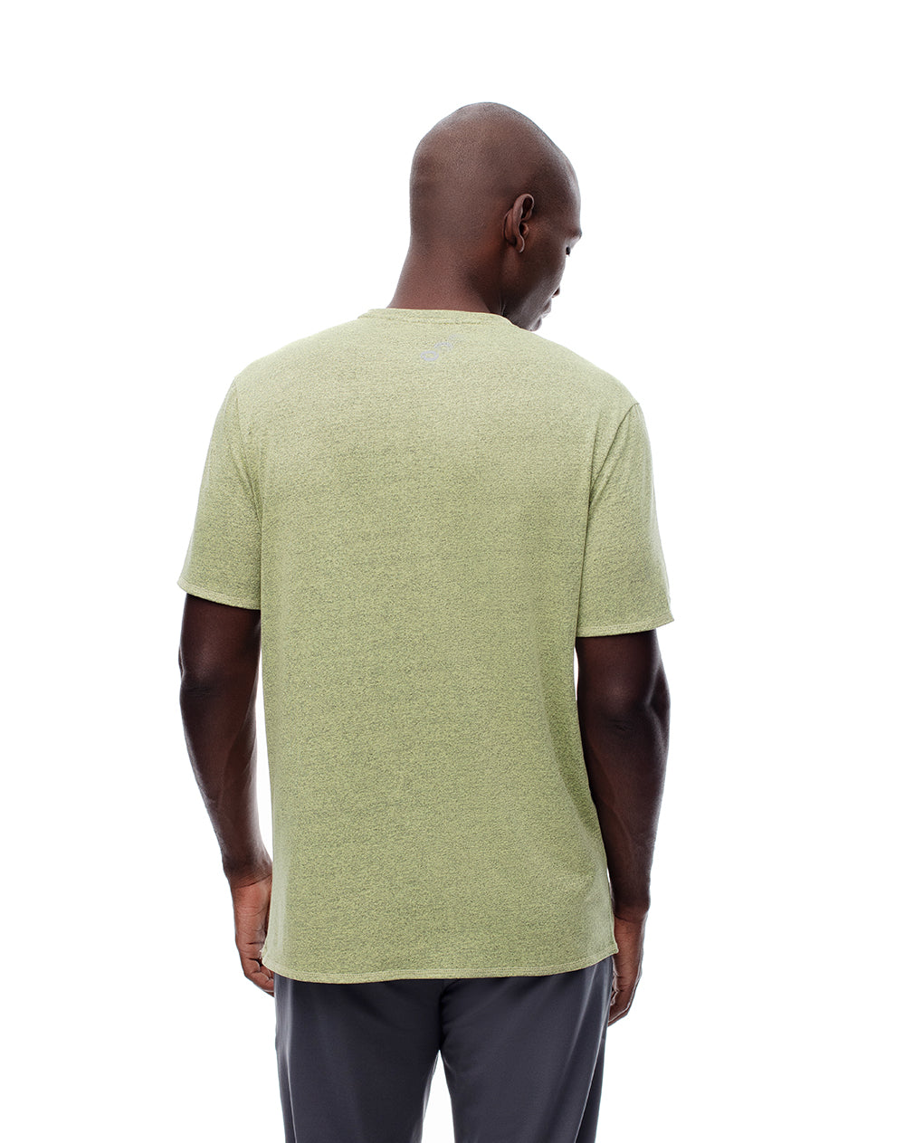 Camiseta deportiva control humedad amarilla hombre