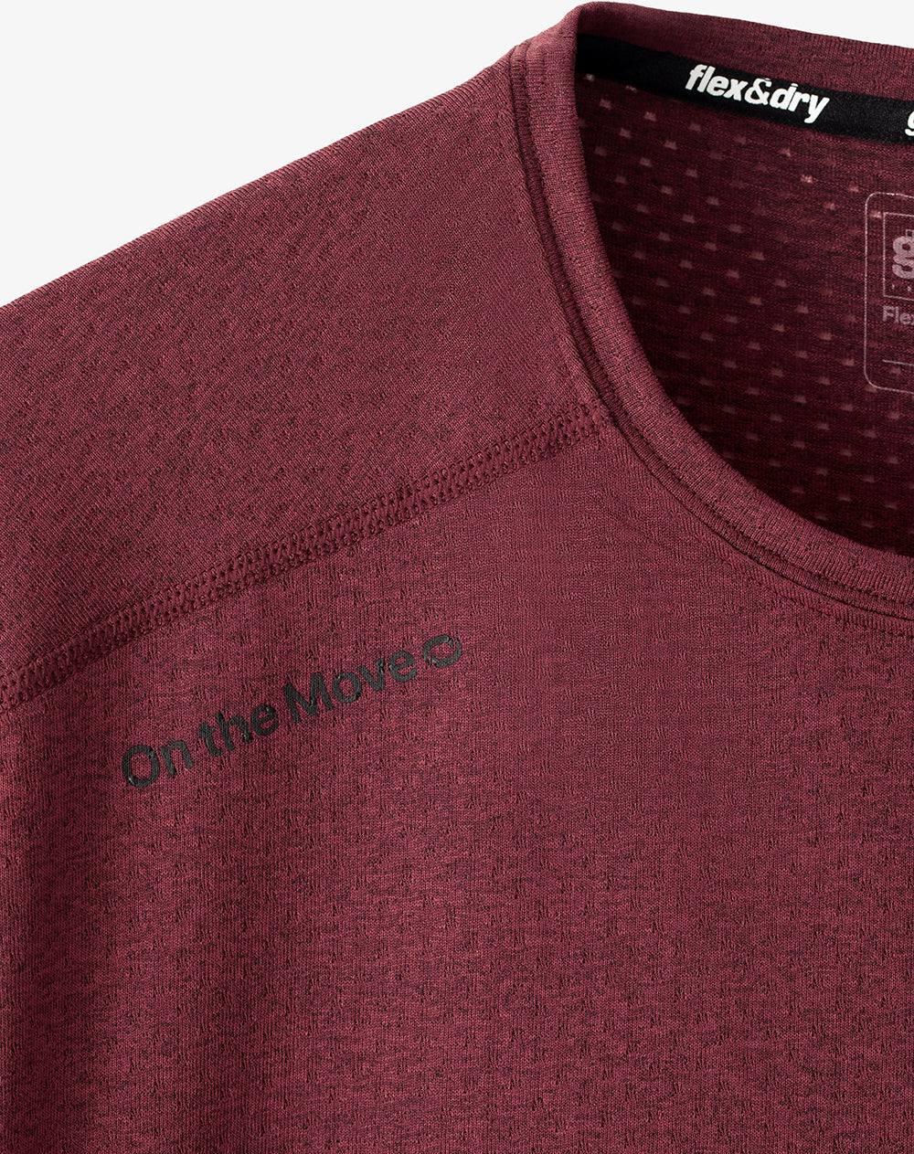 Camiseta deportiva control humedad vino tinto hombre