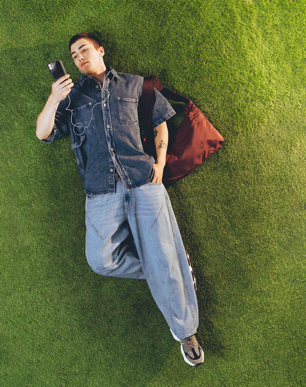 Camisa regular manga corta índigo medio hombre