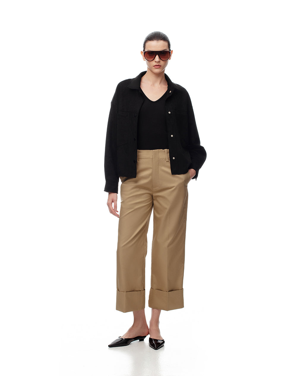 Pantalón regular fit tiro medio en drill kaki