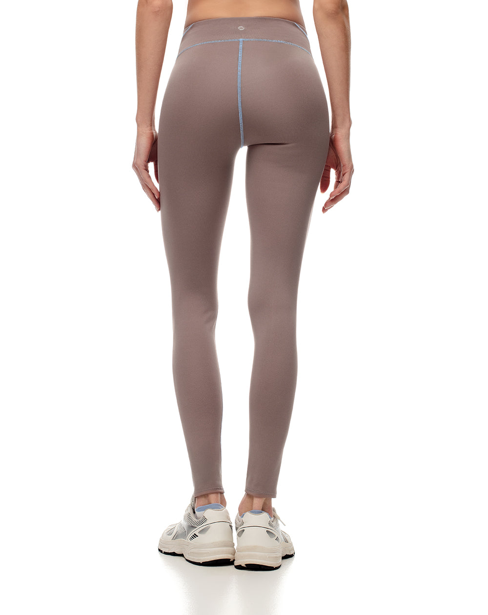 Legging deportivo control abdomen café mujer