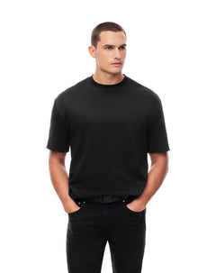 Camiseta regular negra hombre