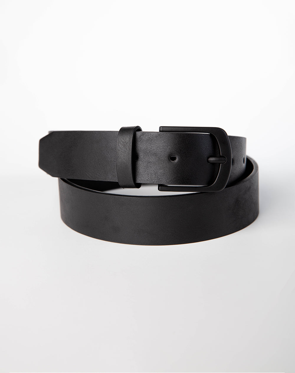 Correa Masculina-Color negro-Hebilla metálica-Tallas: 30, 32, 34 y