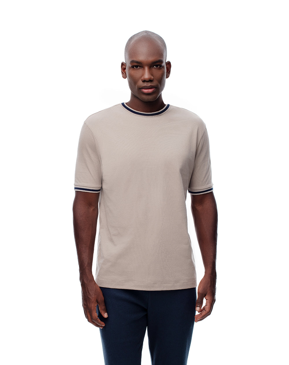 Camiseta regular fit manga corta taupe
