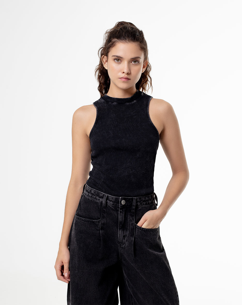 Camiseta esqueleto slim rib algodón negra mujer