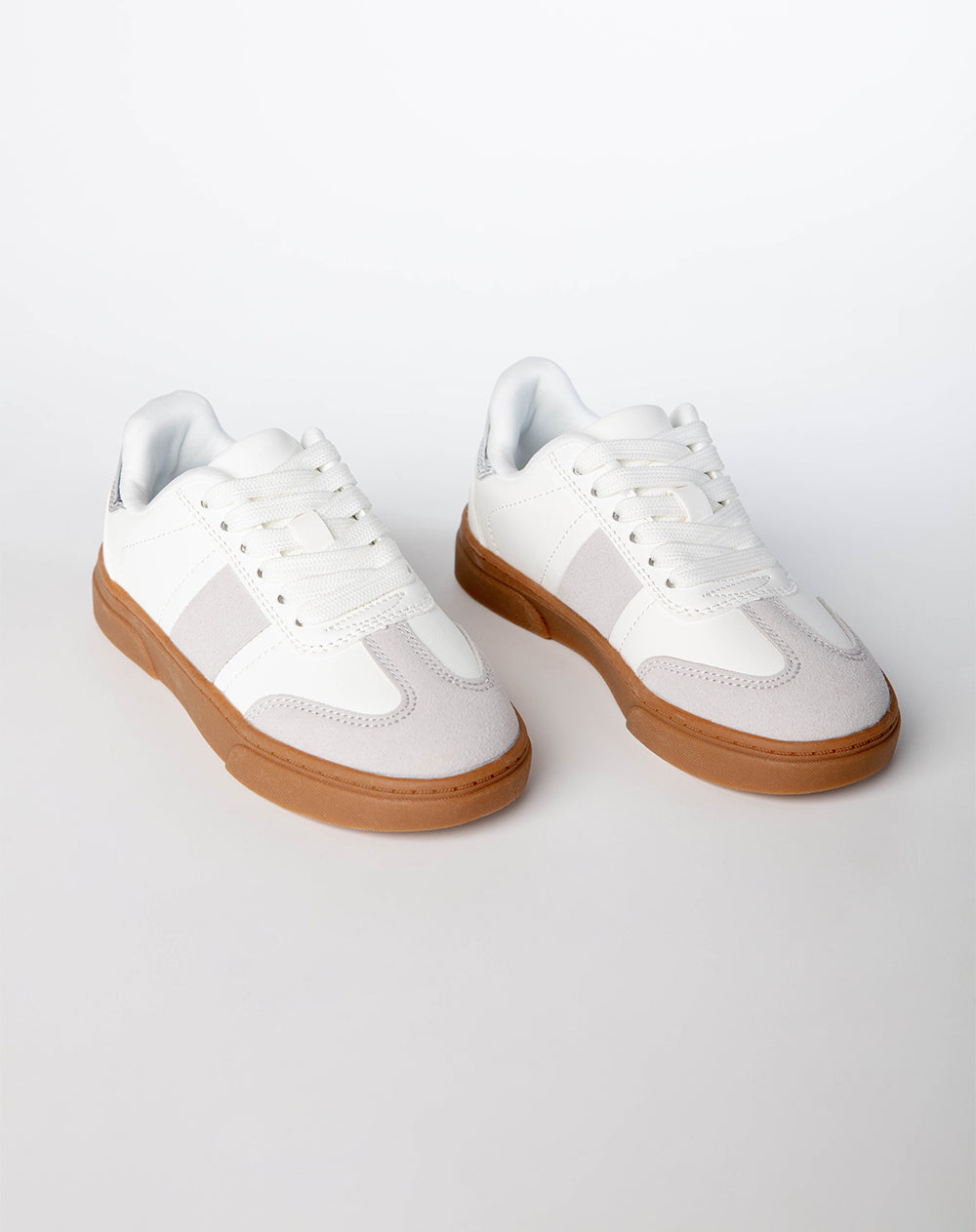 Tenis casuales blancos niña