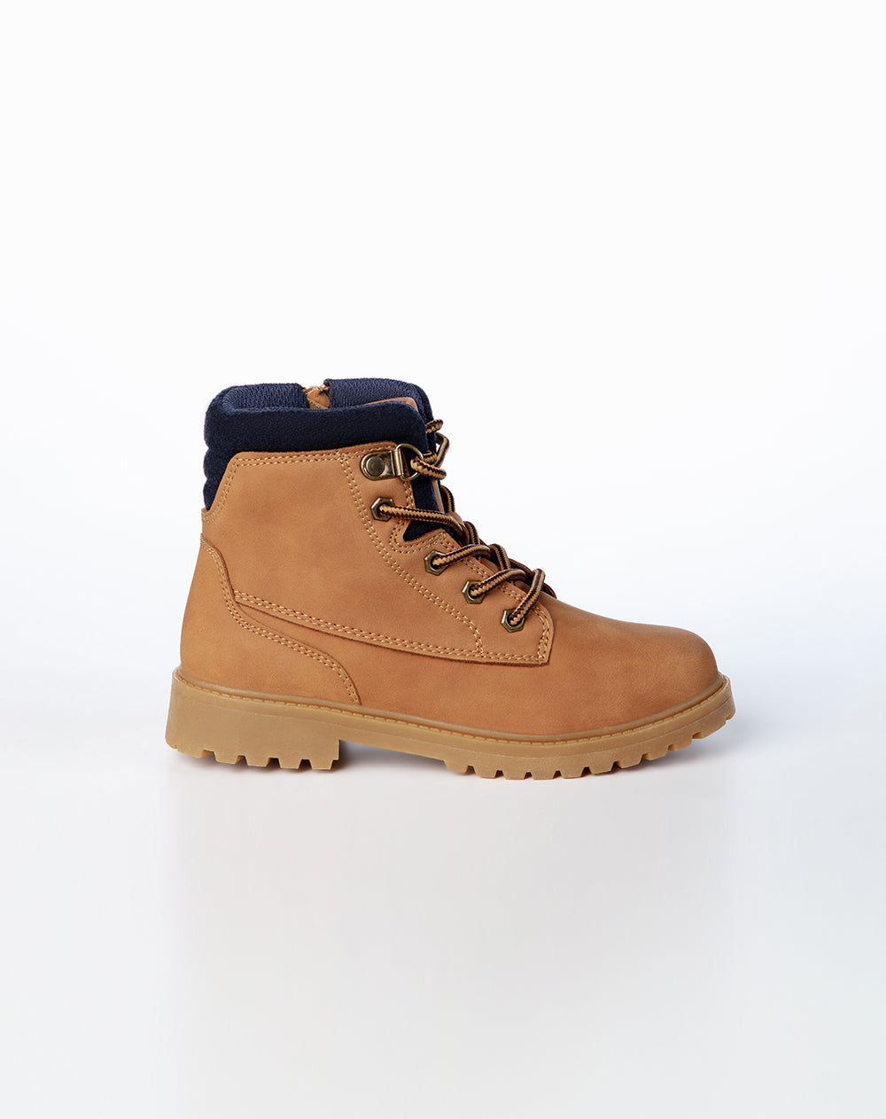 Bota tipo work boot café niño