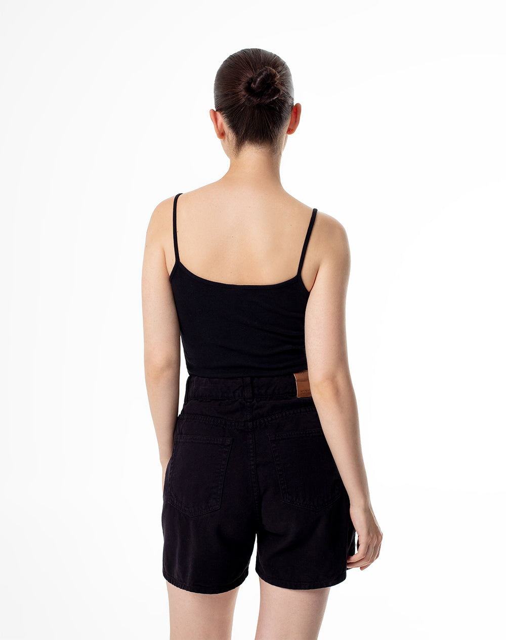 Short tiro alto denim 5 bolsillos negro para mujer