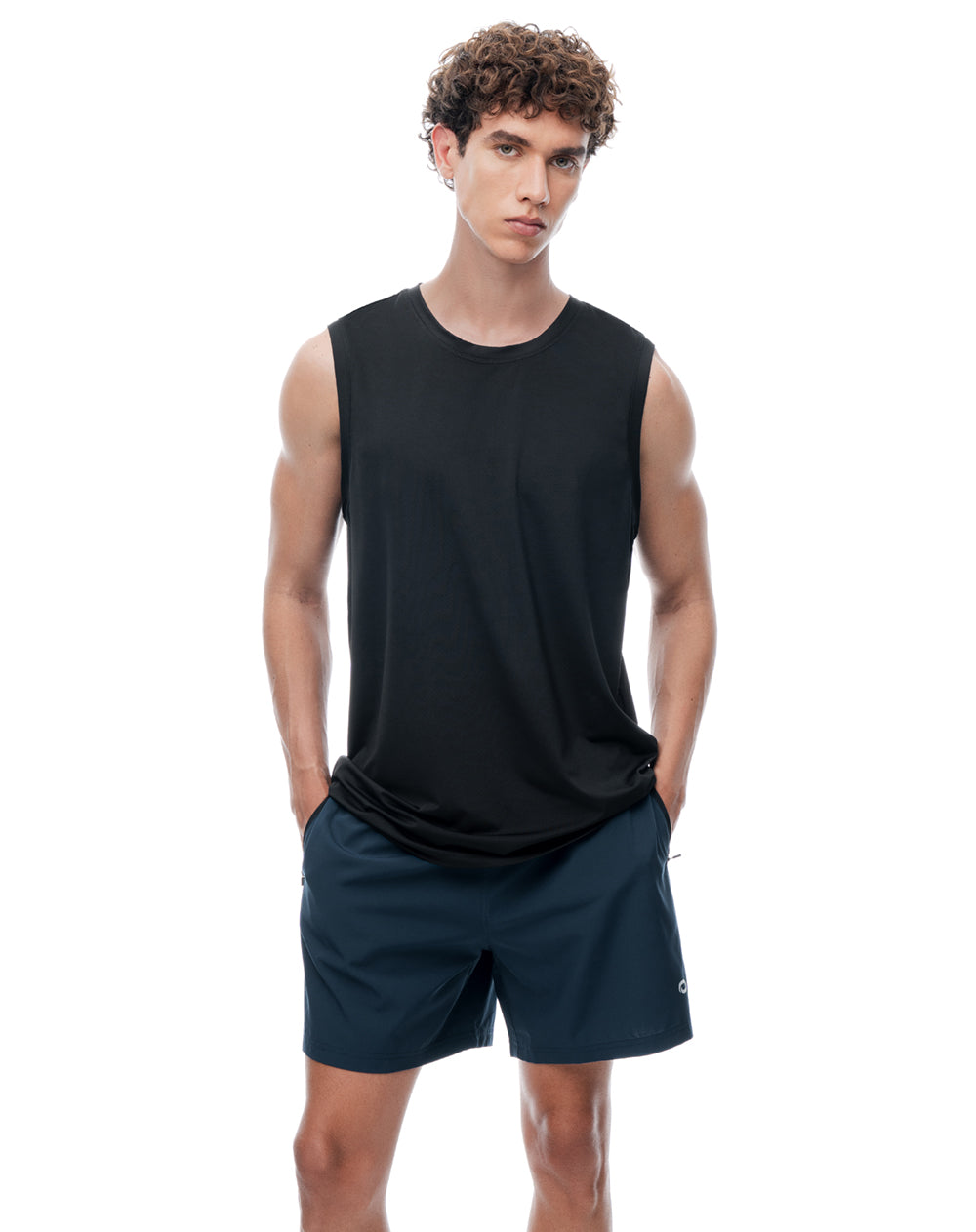 Pantaloneta deportiva azul hombre