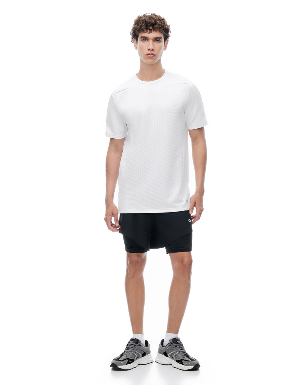Pantaloneta deportiva malla interna negra hombre