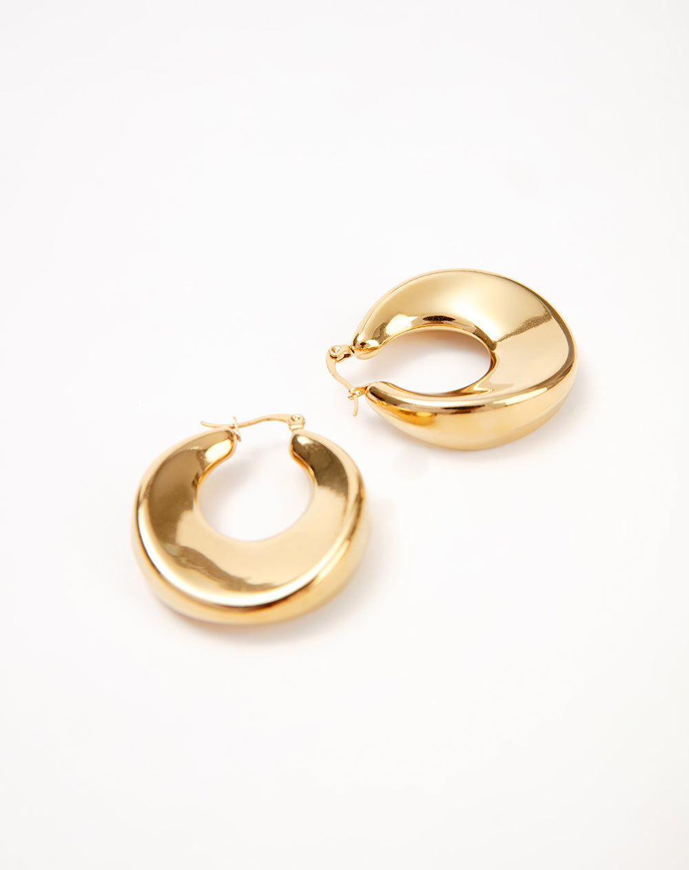 Aretes argolla dorados