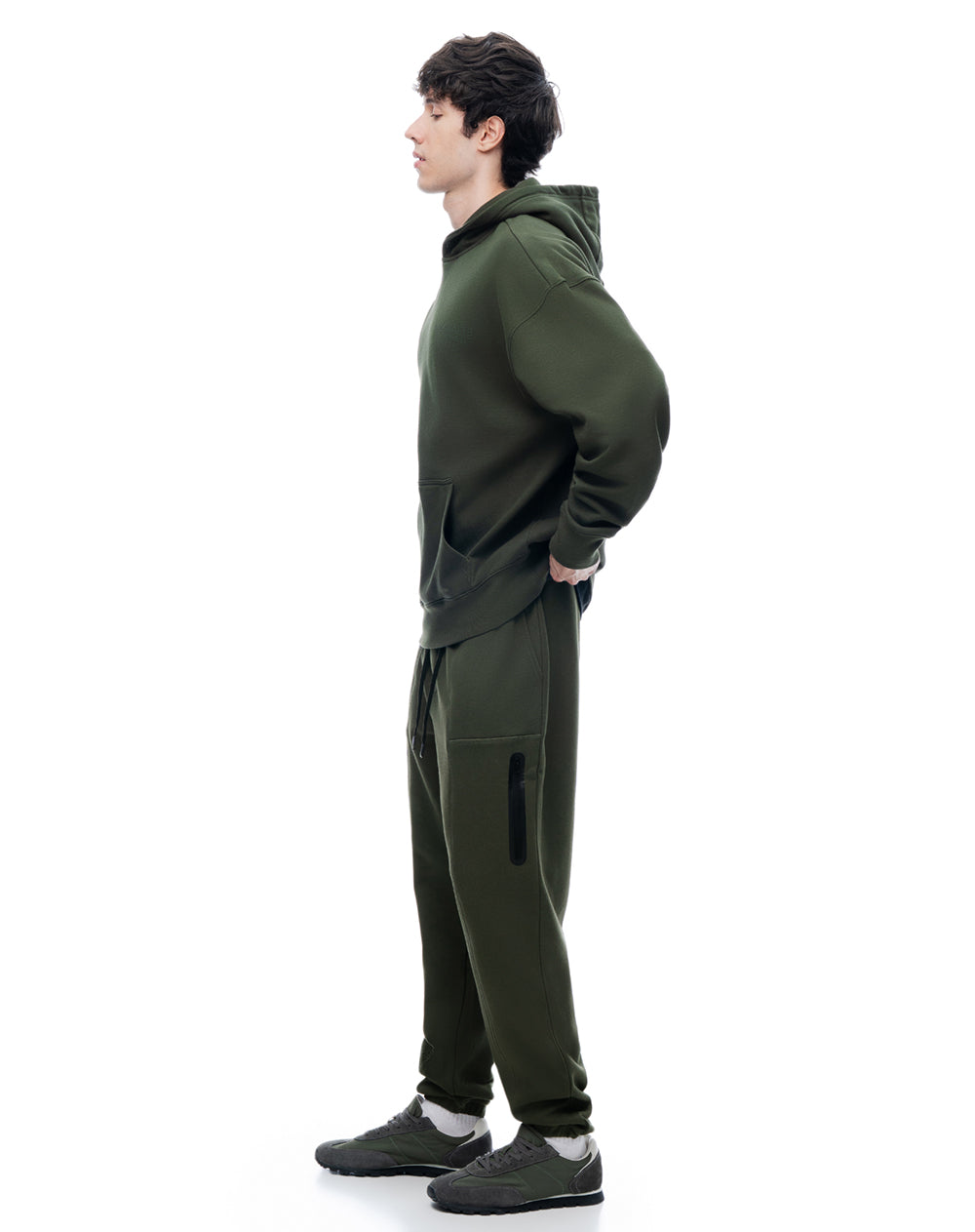 Jogger regular tiro medio verde hombre