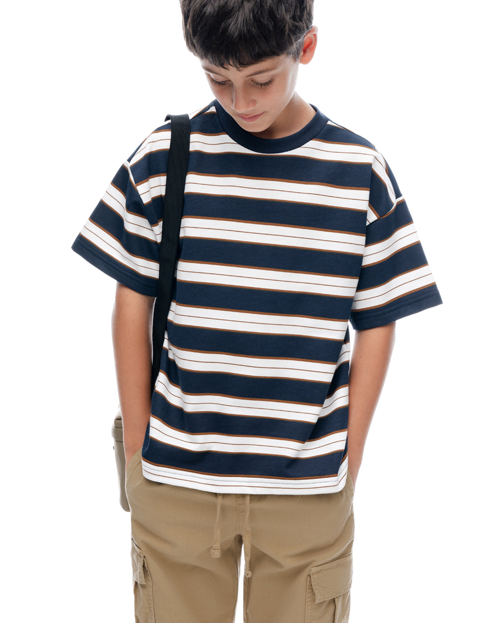 Camiseta regular manga corta azul rayas niño