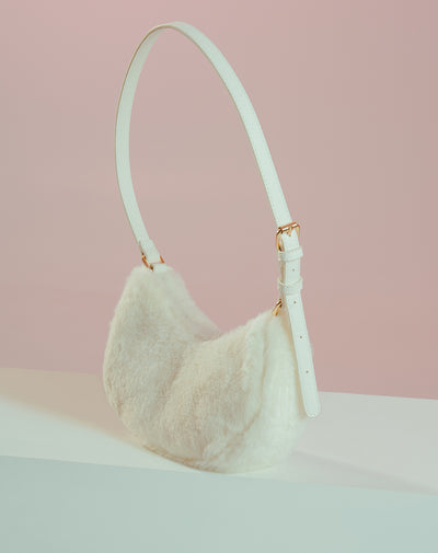Bolso tipo baguette textura peluche blanco niña