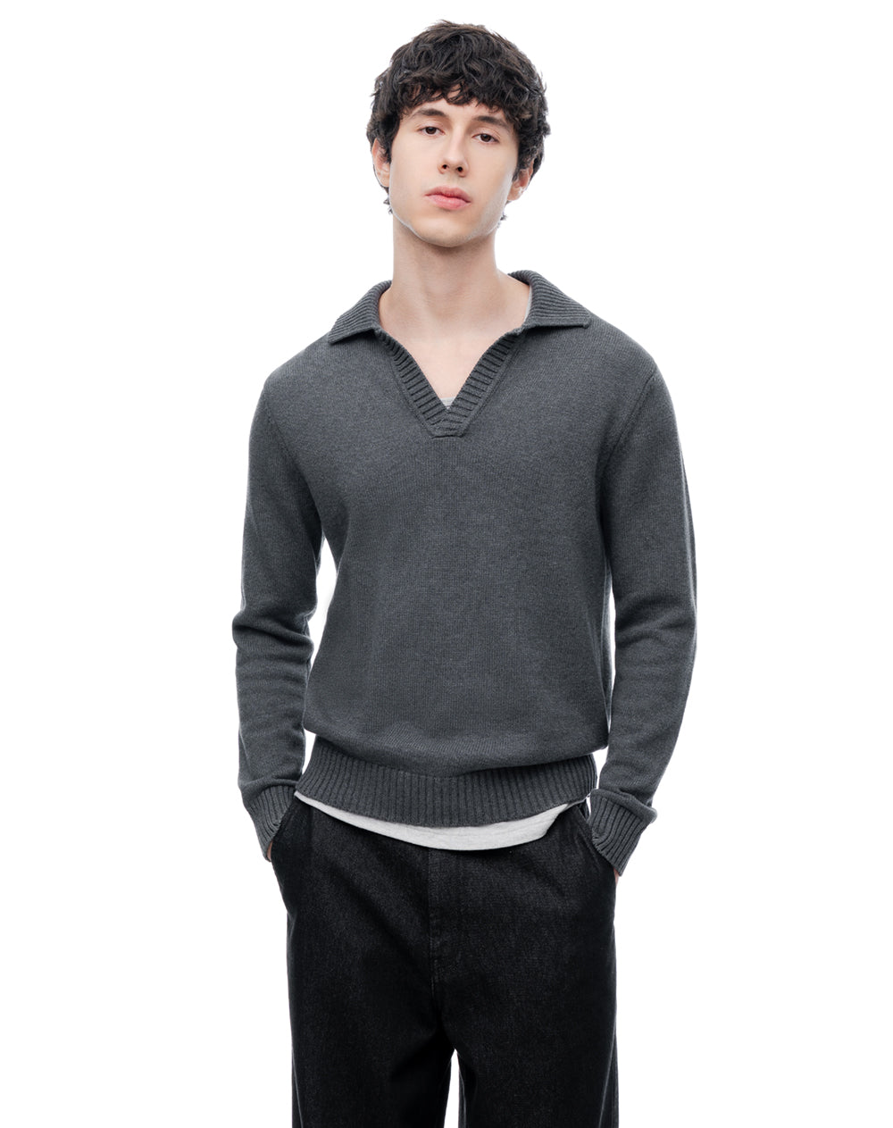 Buzo regular gris hombre