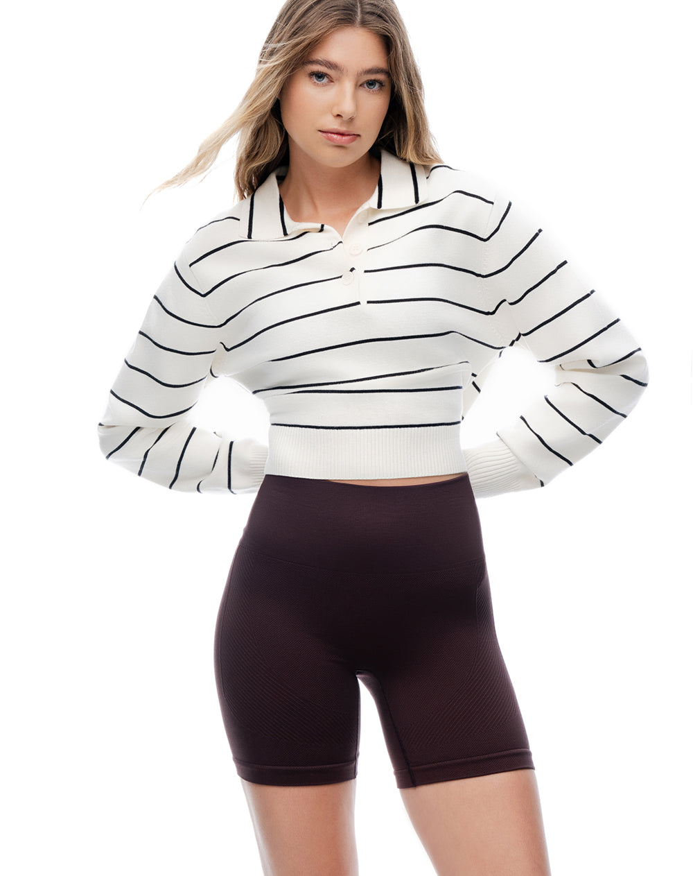 Short deportivo vinotinto mujer
