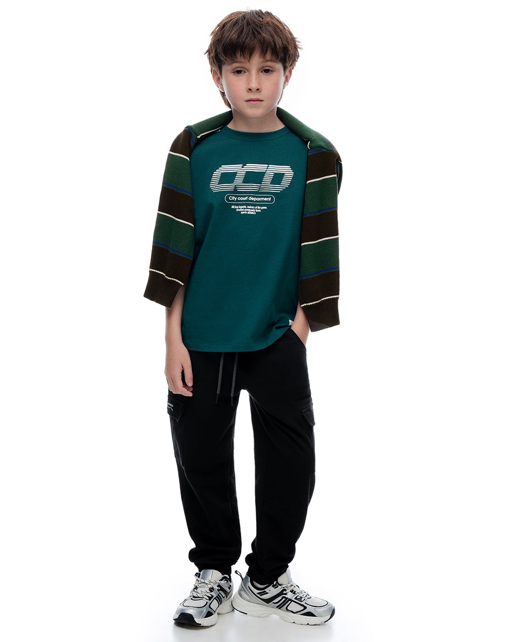Camiseta regular manga corta verde niño