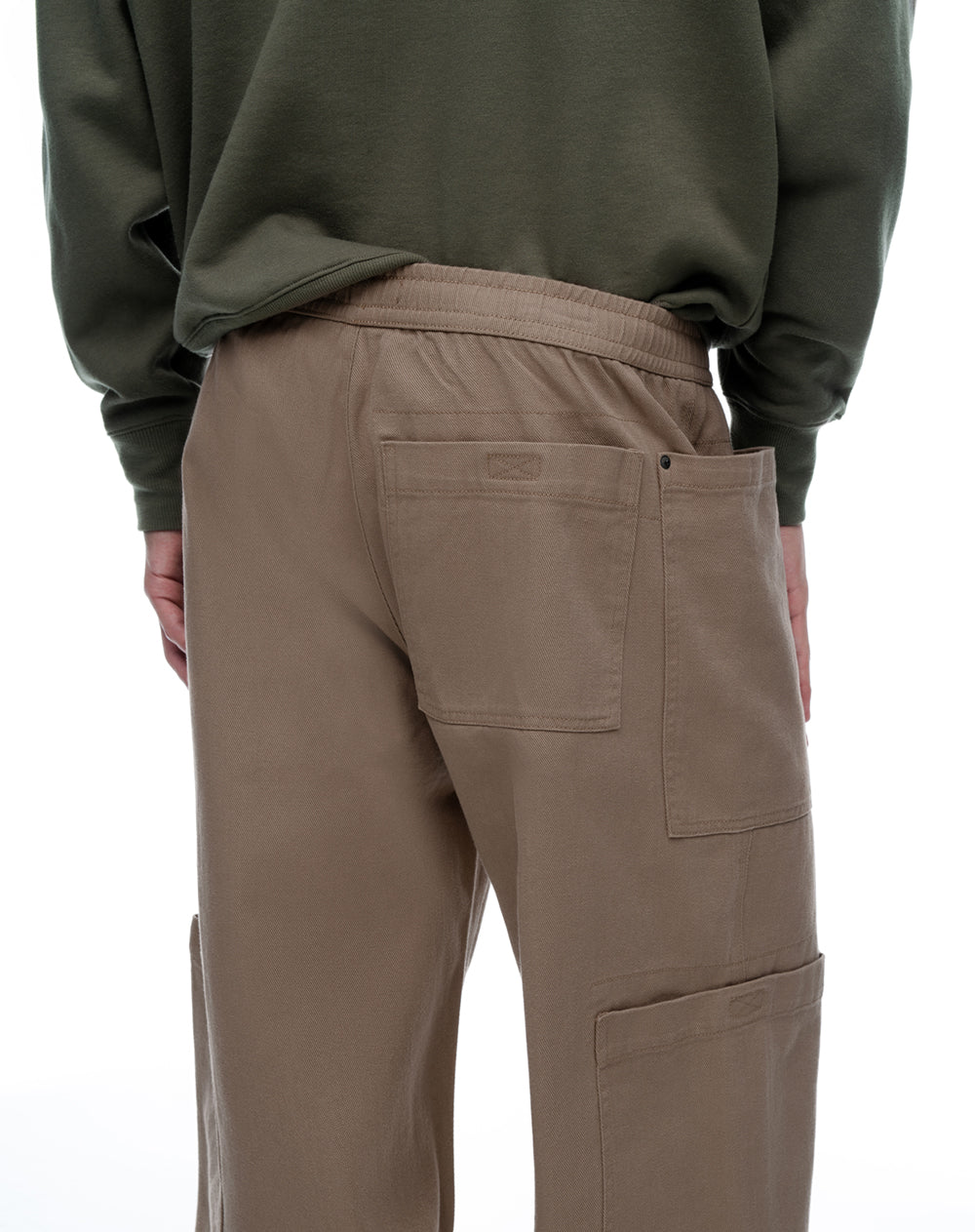 Pantalón loose habano hombre