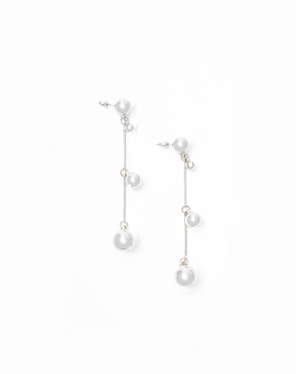 Arete plateado mujer