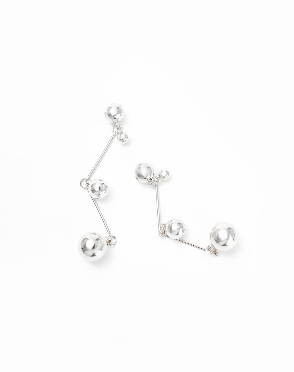 Arete plateado mujer