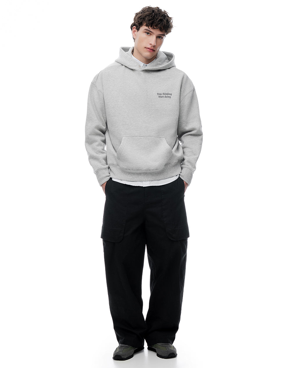 Pantalón regular negro hombre