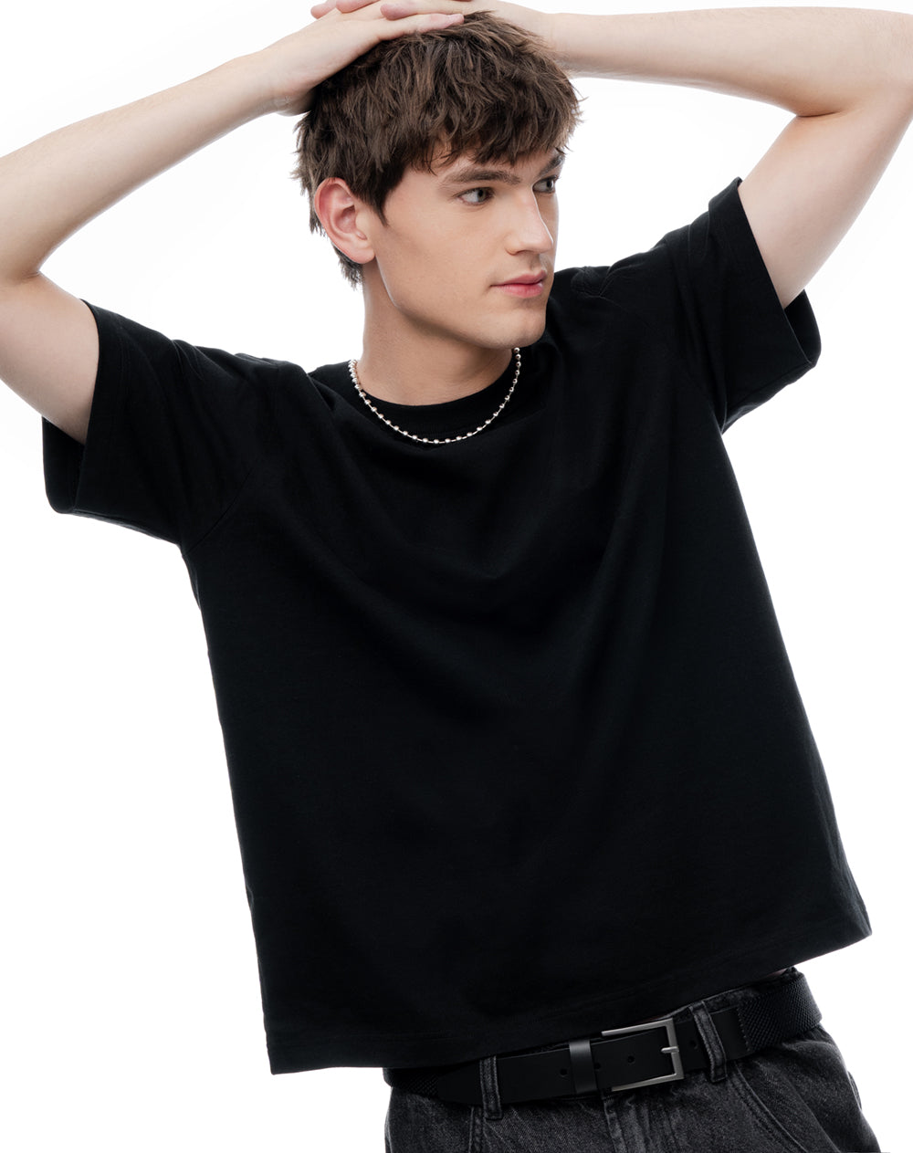 Camiseta regular manga corta negra hombre