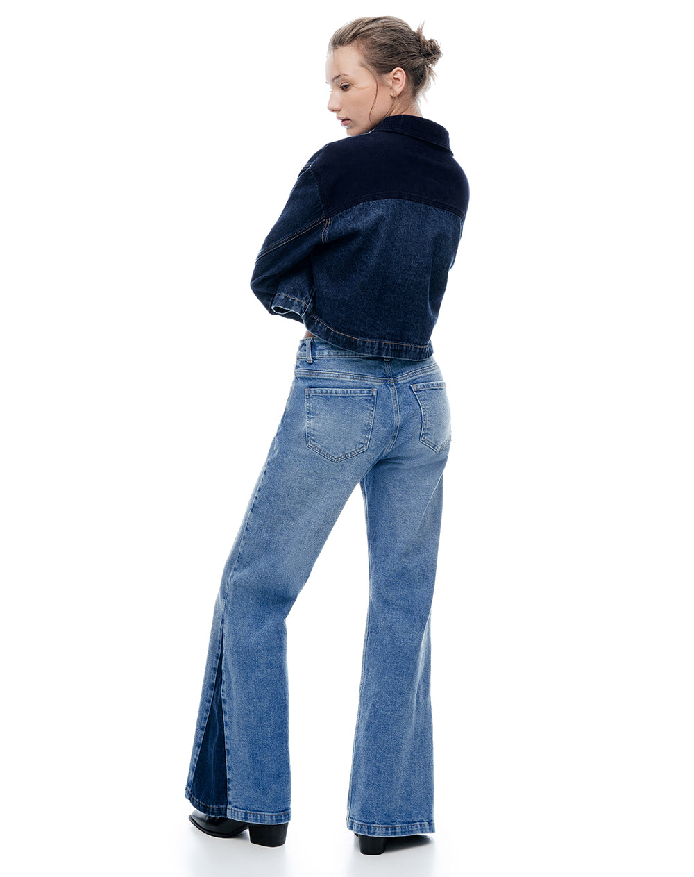 Jean flare fit tiro medio índigo