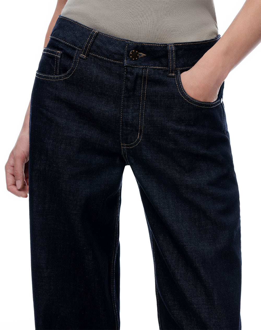 Jean straight fit tiro medio índigo oscuro