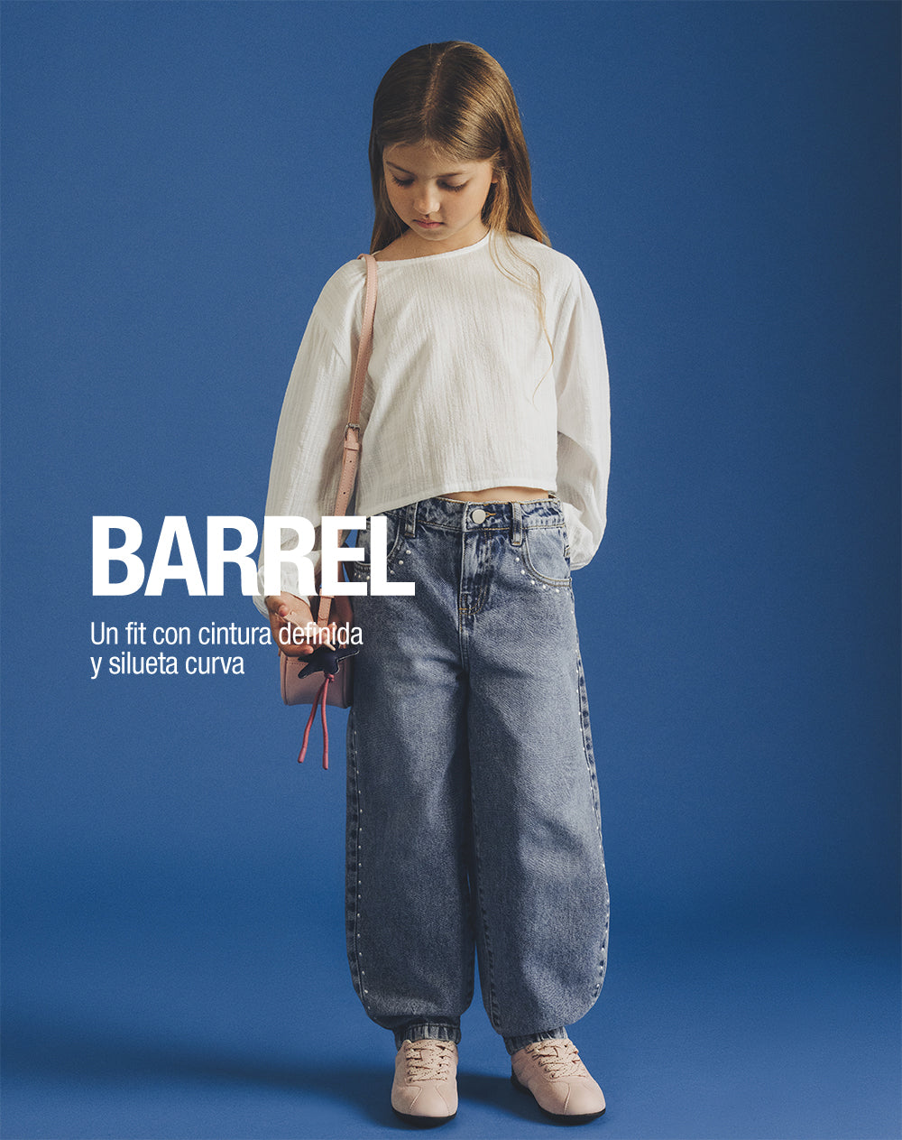 Jean barrel tiro medio índigo niña