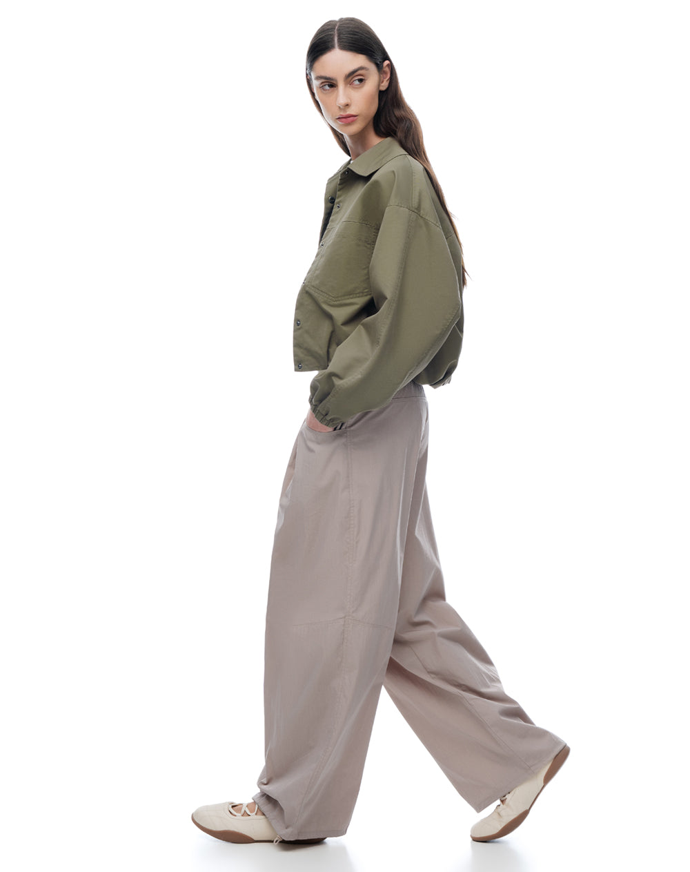 Pantalón baggy tiro medio café mujer