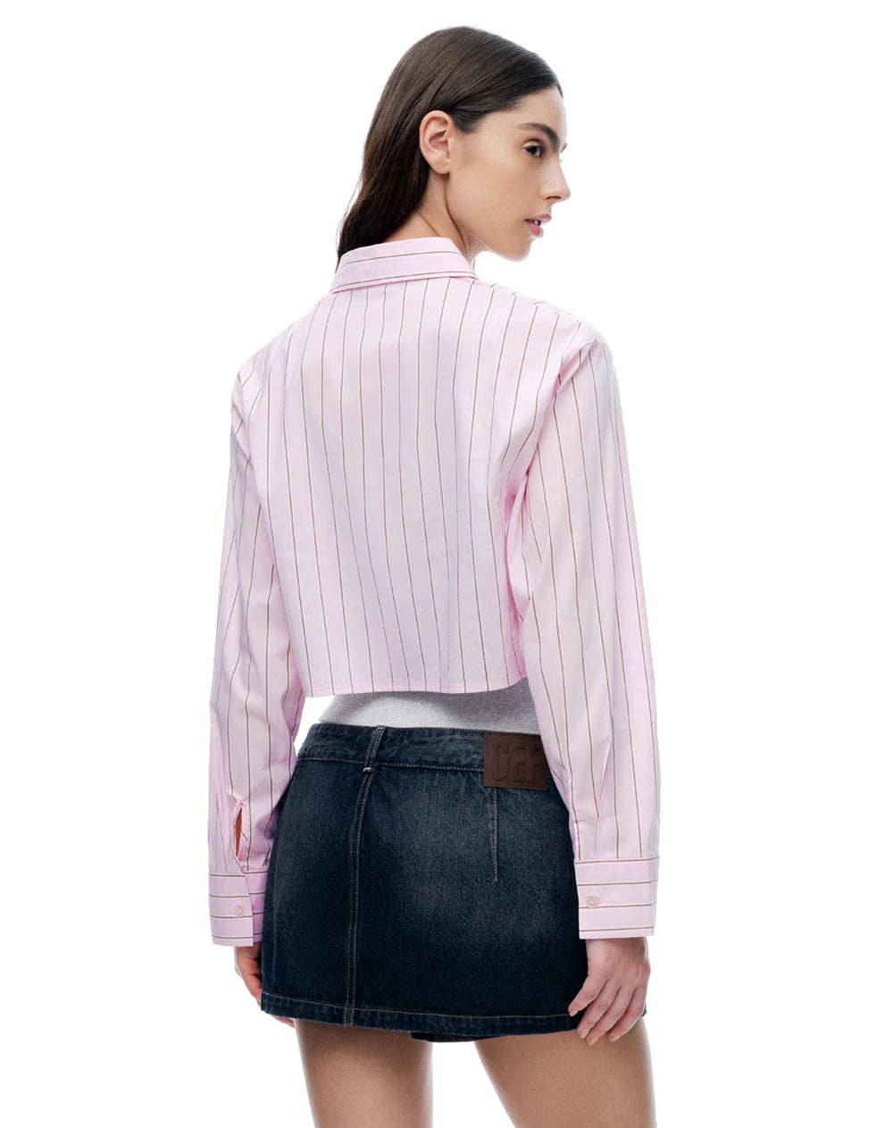Camisa cropped manga larga rosada estampada mujer