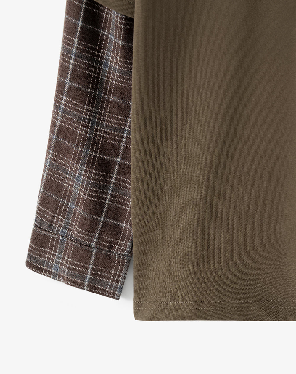 Camiseta regular manga larga café niño
