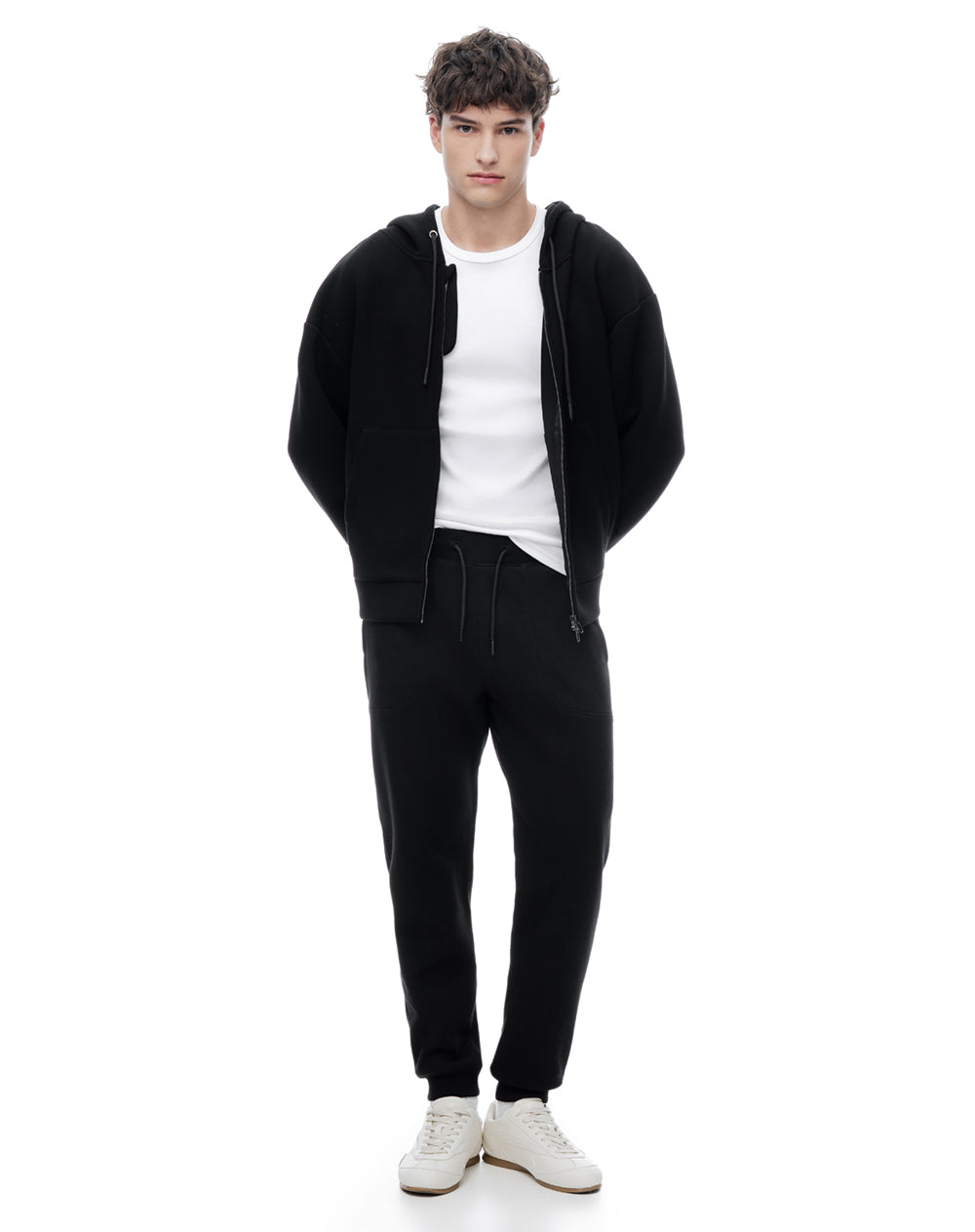Jogger regular tiro medio negro hombre