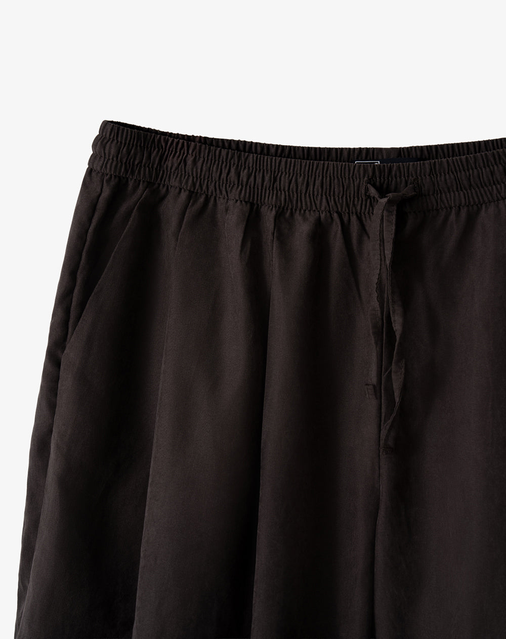Pantalón relaxed tiro medio chocolate mujer