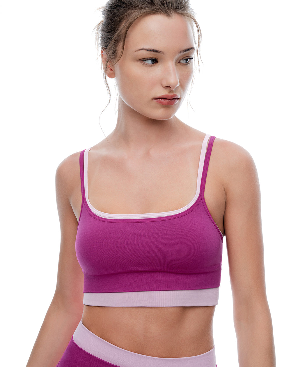 Top en tiras delgadas soporte medio fucsia
