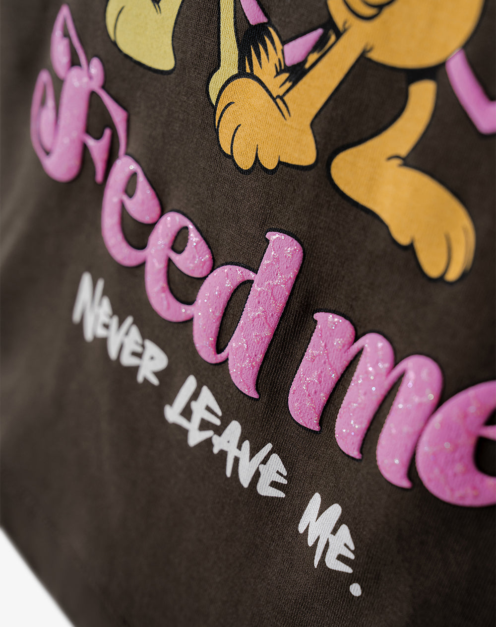 Camiseta regular Garfield café niño