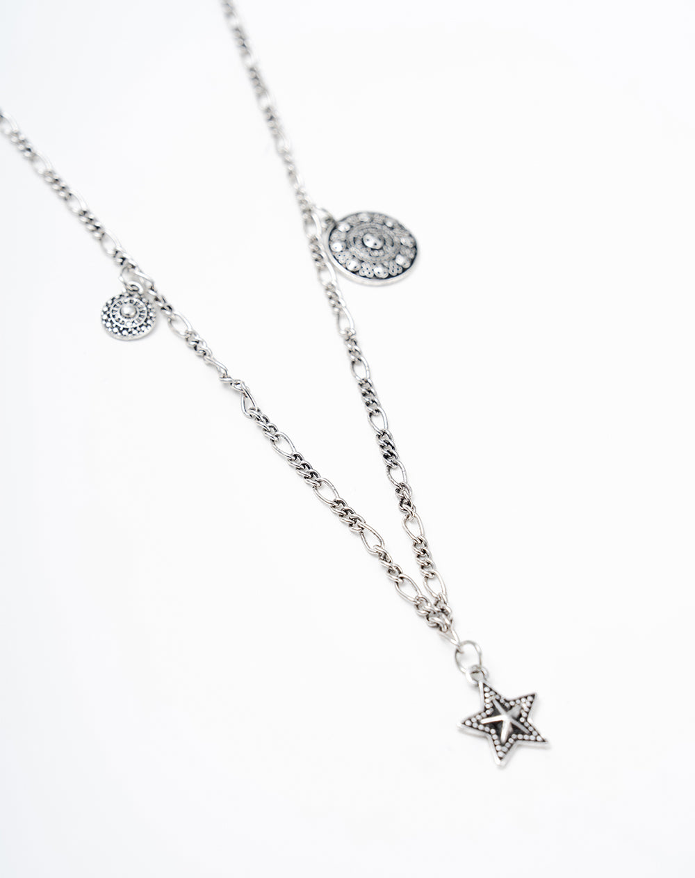 Collar plateado