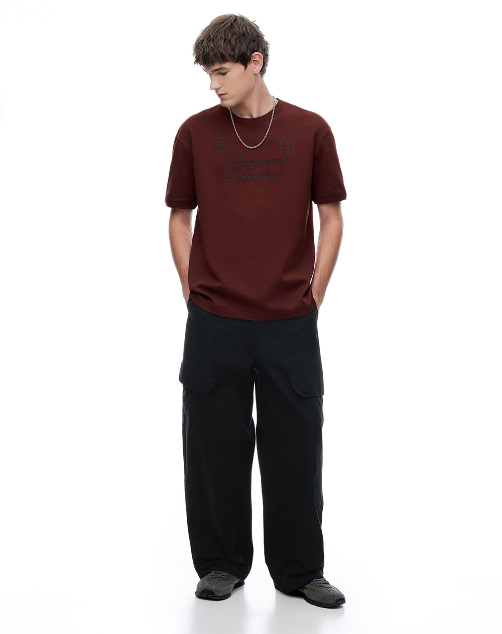 Camiseta regular fit manga corta vinotinto