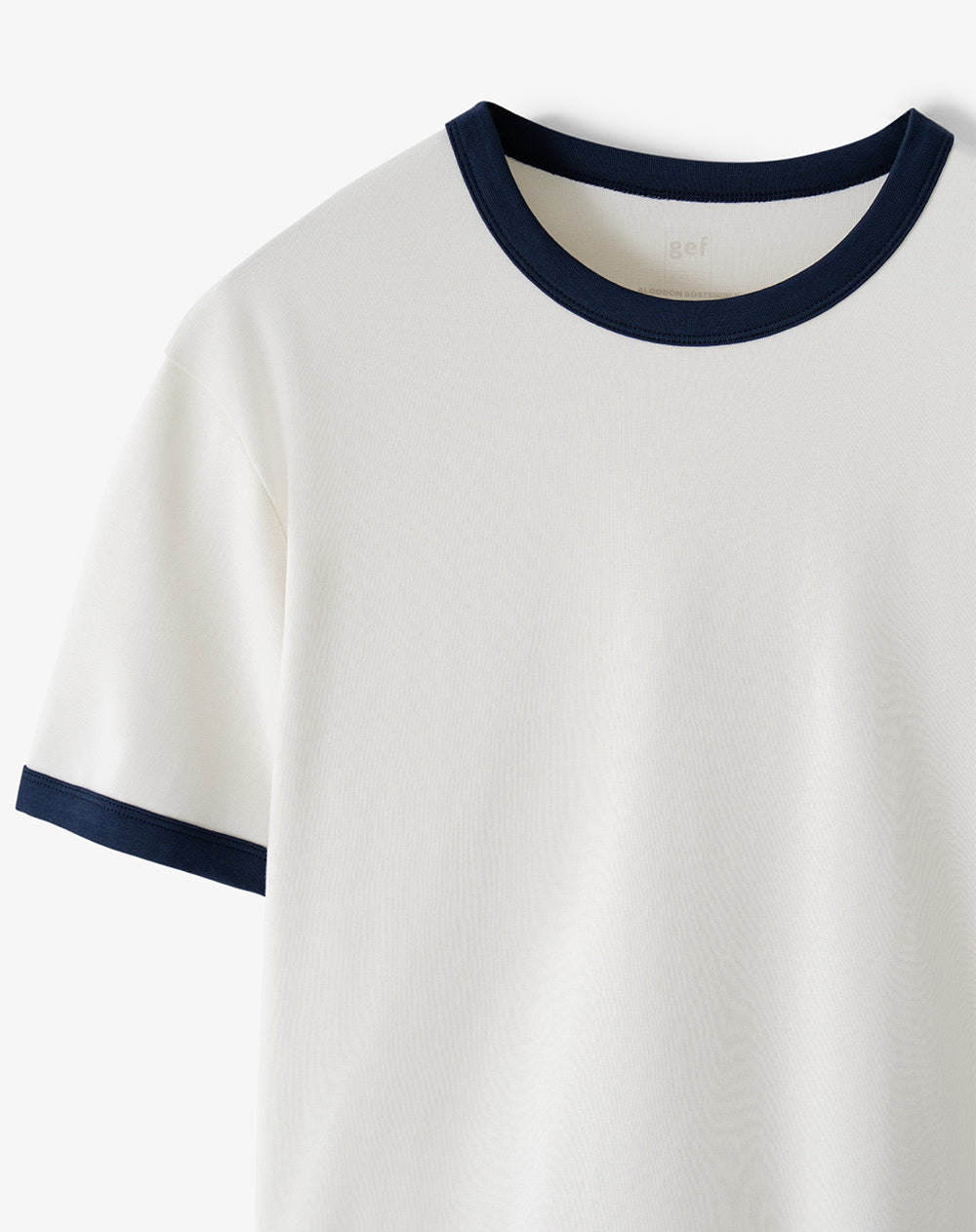 Camiseta regular vainilla hombre