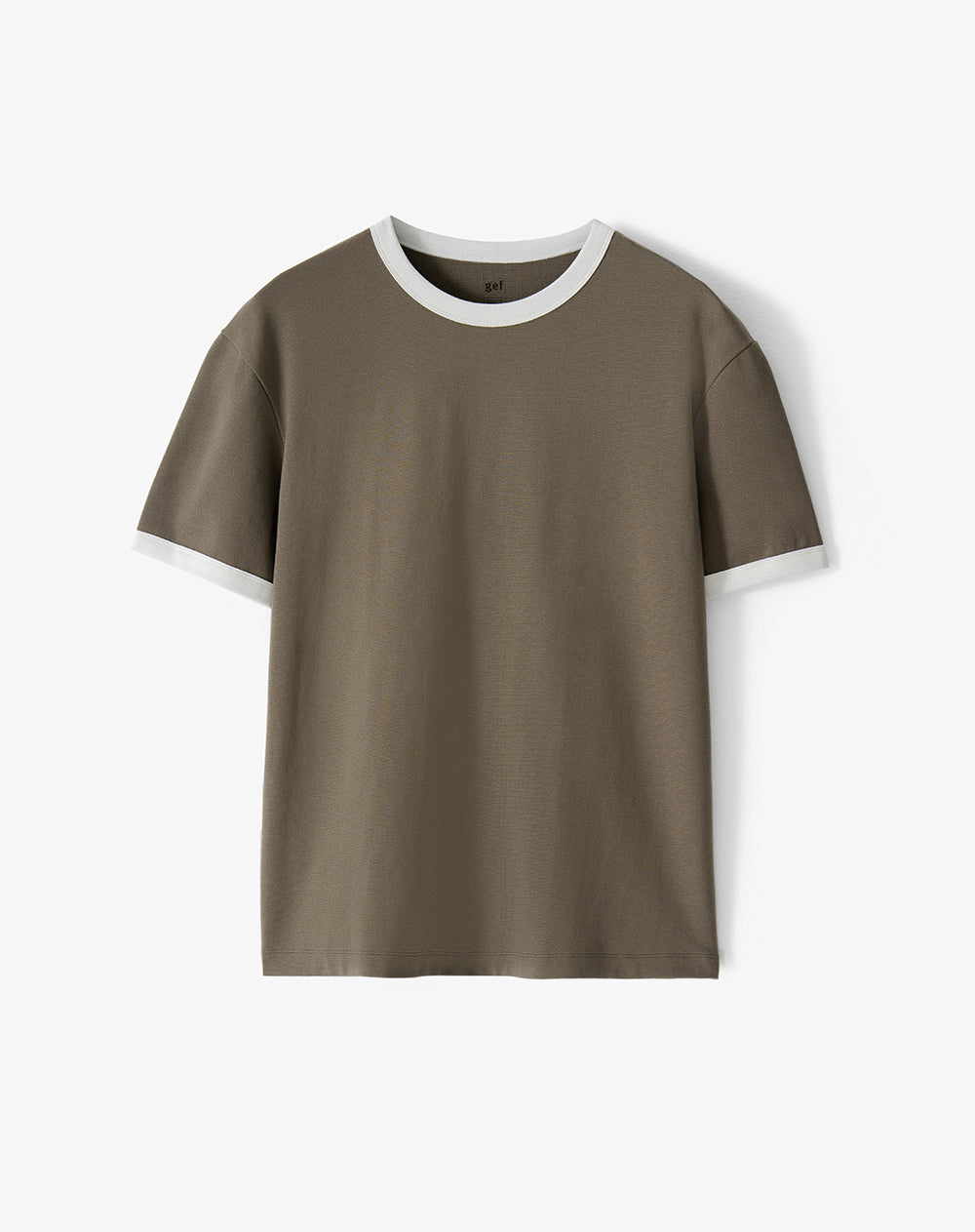 Camiseta regular café hombre