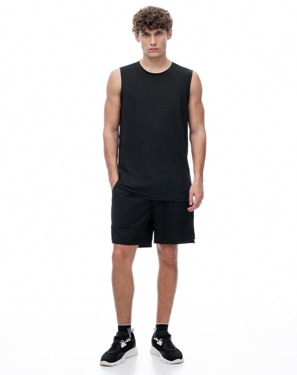 Camisilla deportiva antibacterial negra hombre