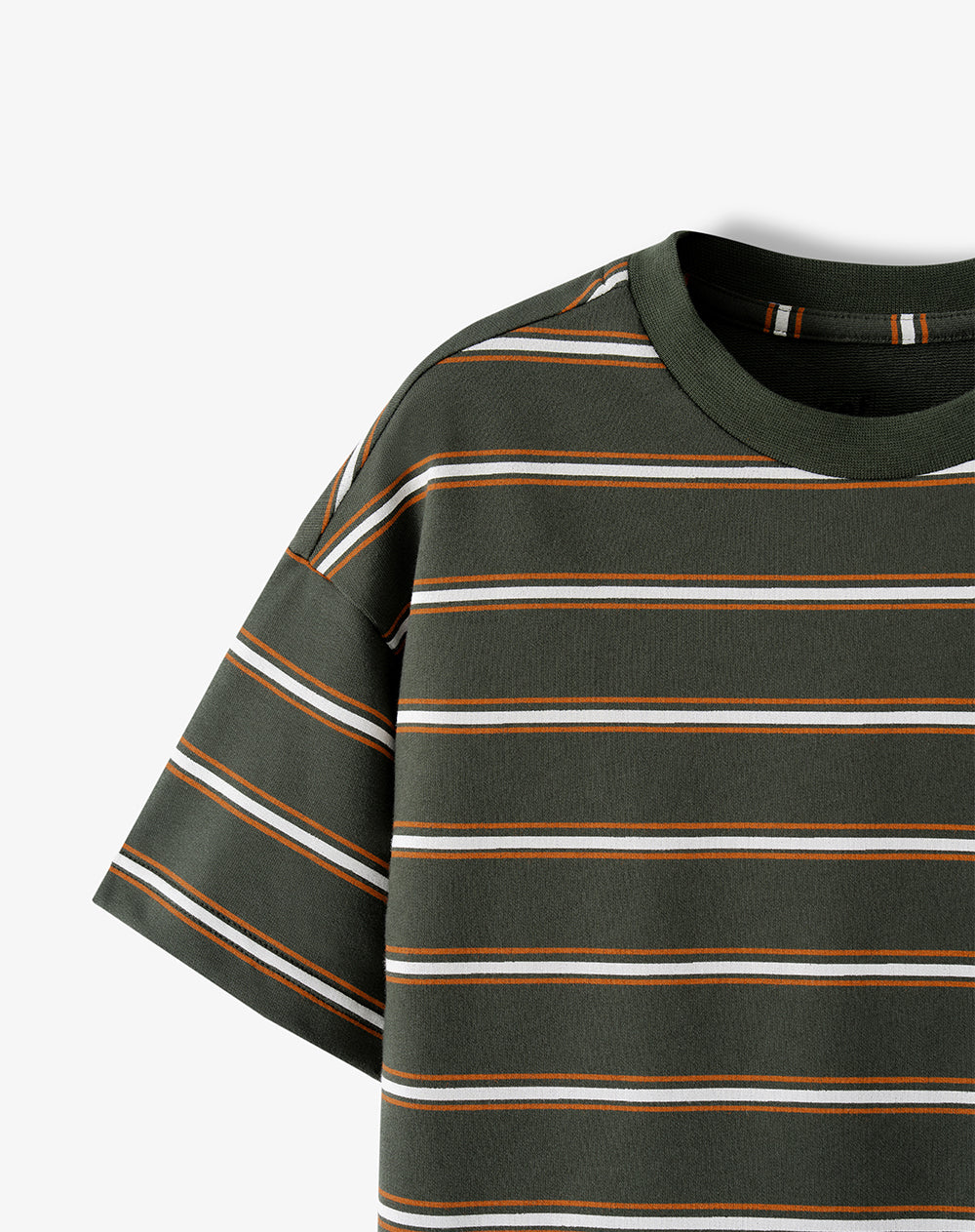 Camiseta regular manga corta verde rayas niño