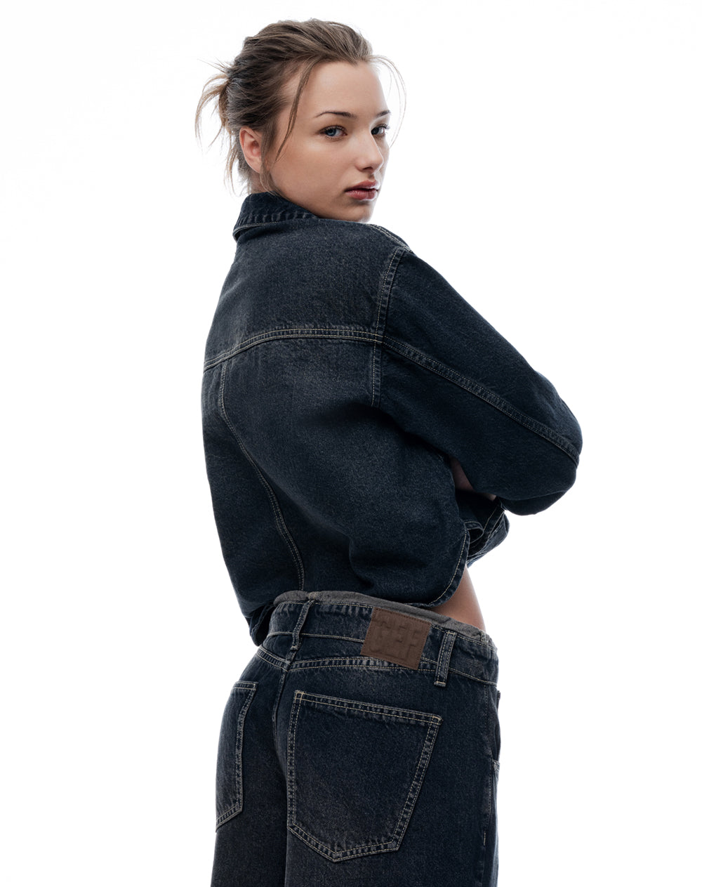Jean wide leg tiro medio índigo oscuro mujer