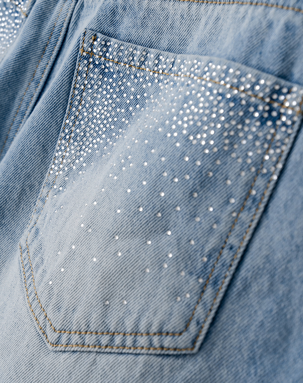 Short denim tiro medio índigo claro mujer